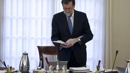 El Presidente del Gobierno Mariano Rajoy en Moncloa el viernes 27 de octubre.