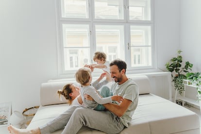 En caso de invalidez permanente, el beneficiario puede seguir haciendo frente al pago de una hipoteca o de un préstamo, además de garantizar el futuro de sus hijos.