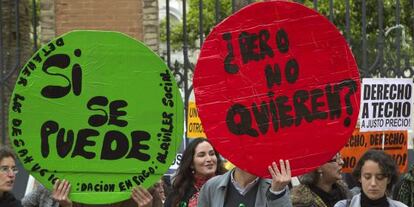 Escrache frente a la sede del PP andaluz, el pasado martes.