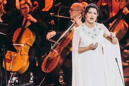 La soprano rusa Anna Netrebko durante una de sus actuaciones en el festival de música clásica en Metz, en el noreste de Francia, en febrero de 2020.