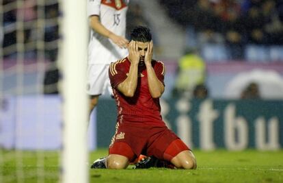 Nolito es lamenta durant l'Espanya-Alemanya a Vigo.