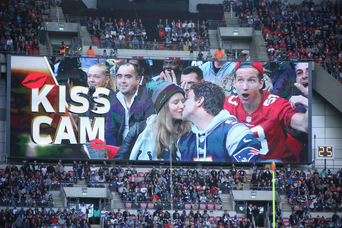 Vivir con miedo a ser grabados: cómo el ‘Coldplaygate’ confirmó que todos podemos ser un meme en cualquier momento