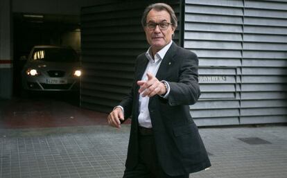 Artur Mas sortint aquest dilluns de la seu de CDC.