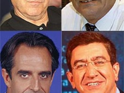 Arriba, Iñaki Gabilondo (izquierda) y Manuel Antonio Rico. Abajo, Juan Pedro Valentín (izquierda) y Antonio San José.