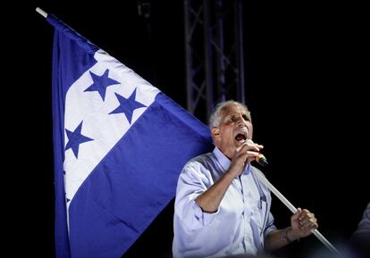 Nasry Asfura, candidato presidencial del Partido Nacional, durante un mítin en Tegucigalpa.