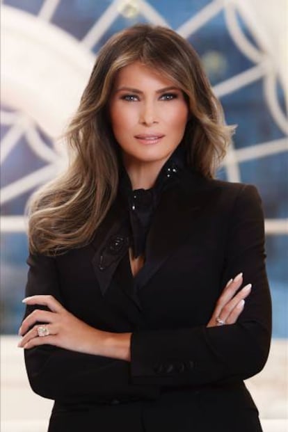 Retrato oficial de Melania Trump, hecho público el pasado lunes por la Casa Blanca.