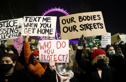 Manifestación tras la muerte de Sarah Everard frente a Scotland Yard, en Londres el pasado 16 de marzo.