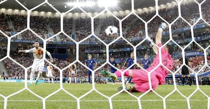 Ramos falla el lanzamiento de penalti.