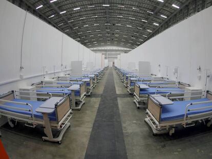 Un hospital de campaña levantado recientemente a causa de la pandemia en Ciudad del Cabo (Sudáfrica).