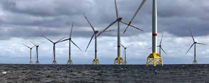 Parque de eólica marina en aguas de Alemania con turbinas de Siemens Gamesa.