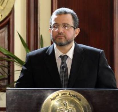 El primer ministro de Egipto, Hisham Qandil (d). EFE/Archivo