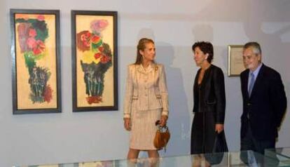 La Infanta Elena inaugura la exposición de Henri Matisse, <i>Matisse y La Alambra</i> en el museo de Bellas Artes de Granada.