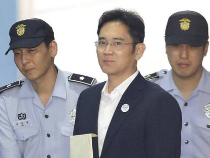 El heredero del grupo Samsung, Lee Jae-yong, llega al Tribunal del Distrito Central de Seúl (Corea del Sur).