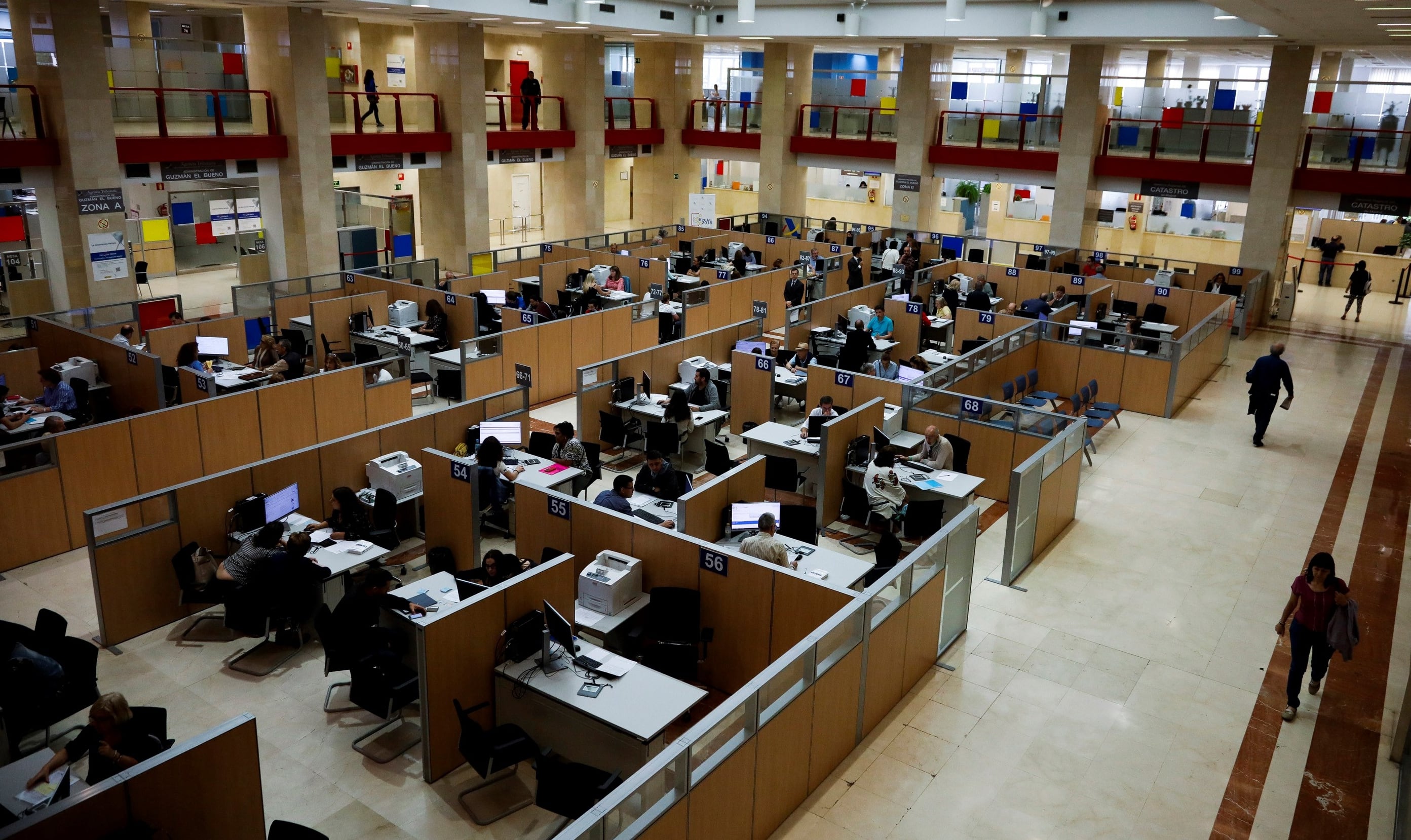 La IA sacude al sector público: “En algunas administraciones locales se está utilizando ChatGPT a mansalva, sin control alguno”