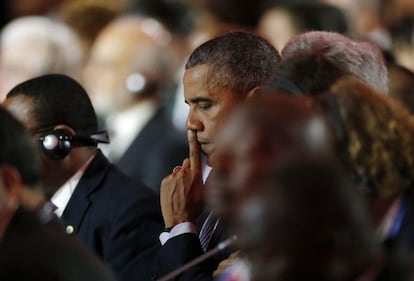 El presidente de EE UU, Barack Obama, escucha una intervención.