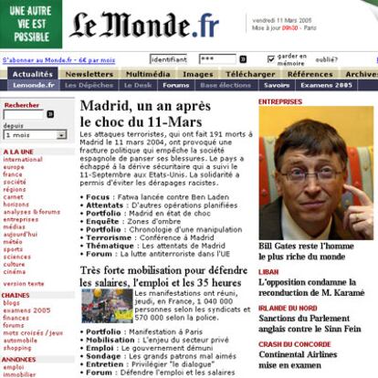 <i>Le Monde</i> lleva en portada el titular "Madrid, un año después", en el que coincide con los otros diarios internacionales en destacar que los ataques terroristas que causaron 191 muertos el 11 de marzo "han provocado una fractura política que impide a la sociedad española vendar sus heridas". Resalta también que España escapó de la seguridad pública que siguió al 11-S en los Estados Unidos. Y que "la solidaridad de los españoles permitió evitar los resbalones racistas".