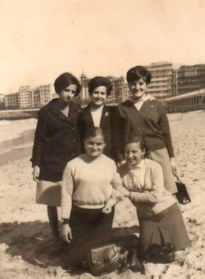 Meryl Velasco e amigas em La Concha