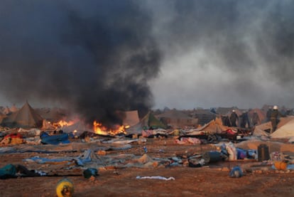 El campamento de jaimas de Agdaym Izik, cerca de El Aaiún, tras ser desmantelado por las fuerzas marroquíes el pasado 8 de noviembre.