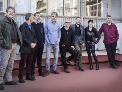 Els guardonats, d'esquerra a dreta: Francesc Puigpelat, Jaume Vilalta, David Plana, Pep Puig, Santi Baró, Josep Maria Miró, Empar Moliner i Víctor Obiols.