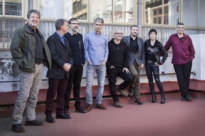 Els guardonats, d'esquerra a dreta: Francesc Puigpelat, Jaume Vilalta, David Plana, Pep Puig, Santi Baró, Josep Maria Miró, Empar Moliner i Víctor Obiols.