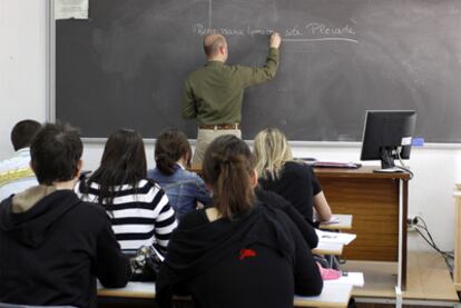 El estatuto del docente universitario fijará la carrera de los profesores de los campus públicos.