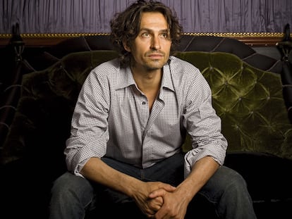 Siete camisas en busca de autor