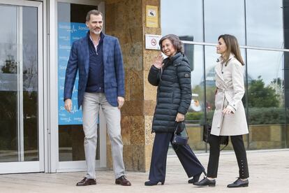 El Rey se mostró muy sonriente durante el posado, sumándose así a la armonía familiar tras el inicidente de Palma.