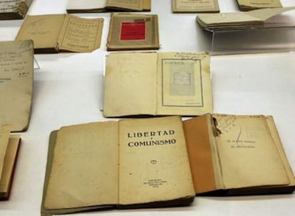 Documentos privados llegados a Cataluña que se conservaban en el Archivo General de la Guerra Civil Española en Salamanca y que han sido presentados hoy en Barcelona.