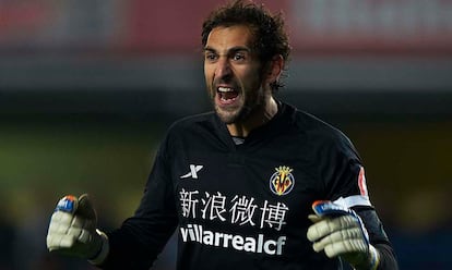 Diego Lopez se alegra por una acción del partido