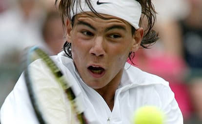 Nadal, durante el partido contra Paradorn Srichaphan en Wimbledon 2003. / EPA