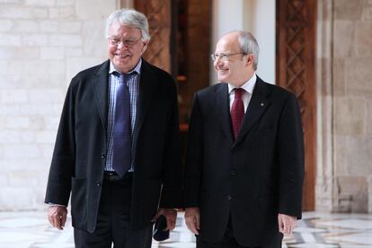 Felipe González (izquierda), junto a José Montilla, durante un acto celebrado en Barcelona.