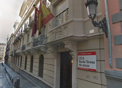 Fachada del centro en el que se denunciaron los hechos.