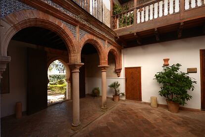 The Mondragon Palace in Ronda, where the Kilmanrocks lived. It is now the Municipal Museum of Ronda.