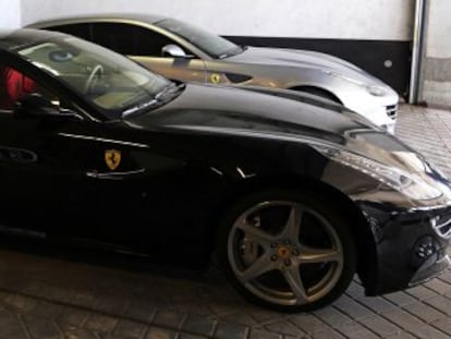 The two Ferraris going under the hammer.