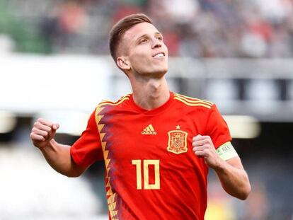 Dani Olmo celebra uno de sus goles con la selección sub-21.