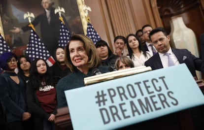 Aaron P. BernsteinLa l&iacute;der dem&oacute;crata en la C&aacute;mara de Representantes, Nancy Pelosi, pide la protecci&oacute;n de los dreamers.
 