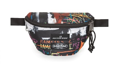 Riñonera de Eastpak dedicada a Jean-Michel Basquiat.