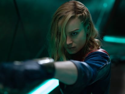 Brie Larson, como la capitana Marvel en 'The Marvels'.