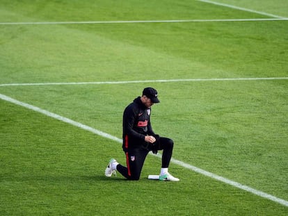 Simeone, durante el último entrenamiento del Atlético previo al partido con la Juventus.