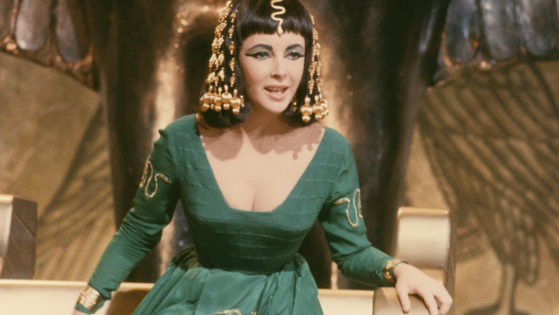 elizabeth taylor green dress Is there a pattern for this exact dress? : r/sewing