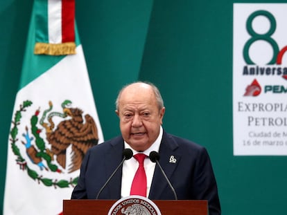 Carlos Romero Deschamps, ofrece un discurso por el 80 aniversario de la Expropiación Petrolera, en Ciudad de México.