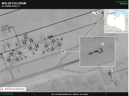 Una imagen publicada el martes por Africom, la misión de EE UU para África, que muestra aviones rusos Mig-19 en suelo libio.
