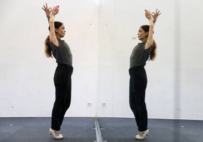 La bailaora Olga Pericet, ensayando 'El cuerpo infinito', en Danza Canal de Madrid.