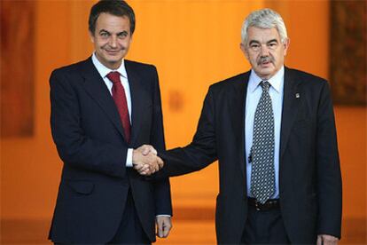 El presidente del Gobierno, José Luis Rodríguez Zapatero, y el de la Generalitat, Pasqual Maragall, en La Moncloa.