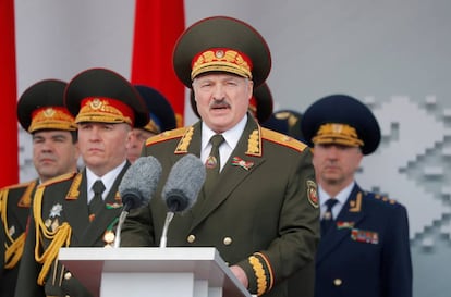 El presidente Lukashenko en el desfile del 9 de mayo en Minsk