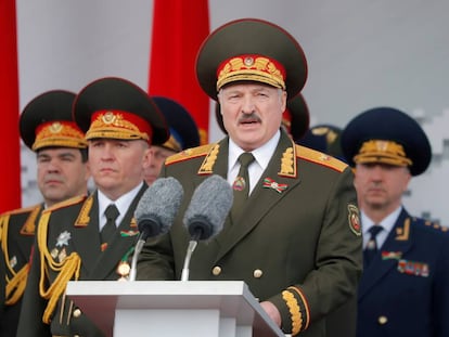 El presidente Lukashenko en el desfile del 9 de mayo en Minsk