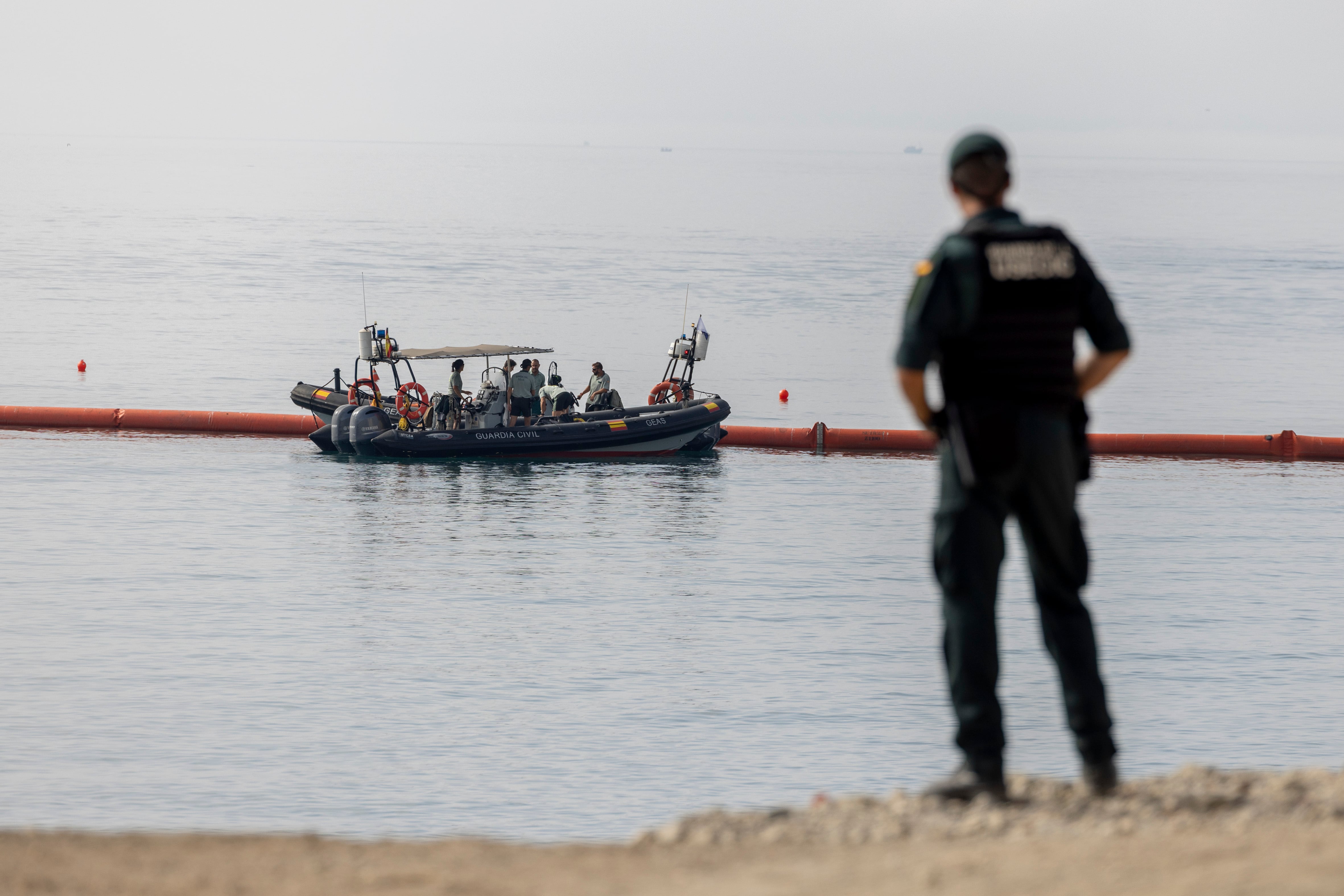 El Tarajal contiene la respiración: presión policial y tensa espera en la frontera de Ceuta
