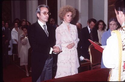 Cayetana Fitz- James Stuart contrajo matrimonio en 1978 con con Jesús Aguirre, en el Palacio de Liria de Madrid.