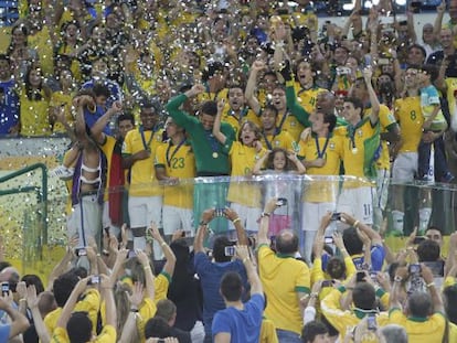 Jogadores comemoram o título na Copa das Confederações 2013.