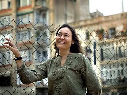 Sandra Balsells, ayer, en la terraza de su casa de Barcelona.